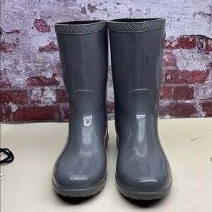 Stylish Gray Rain Boots box bota dehagua